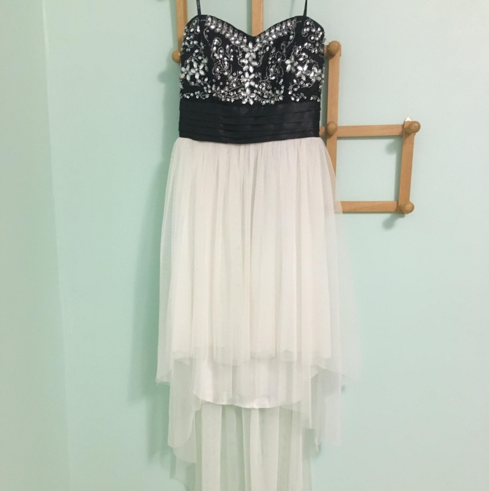 B Darlin, Black and White Dress 3/4